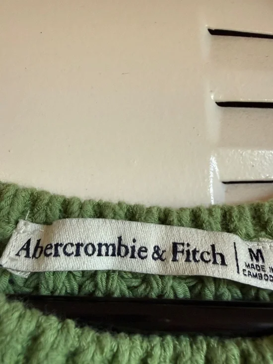 Abercrombie & Fitch Green Ribbed Sleeveless Crewneck Sweater - Picture 2 of 3